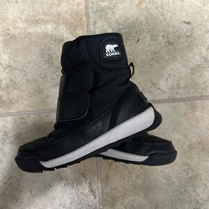 Sorel Whitney II snow boots black size 10C.